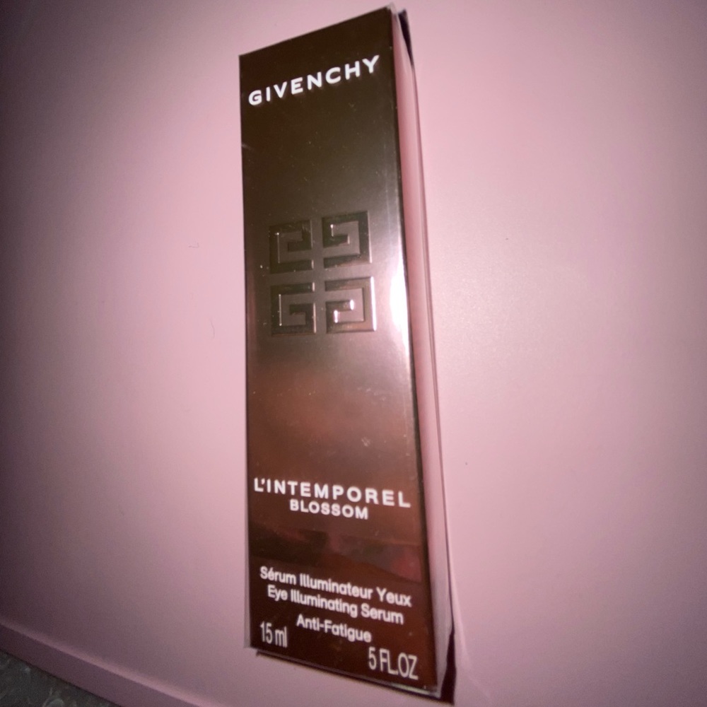 Givenchy Eye Illuminating Serum